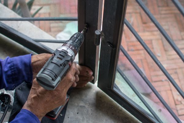 Cost of Steel Window Repair in Van Nuys