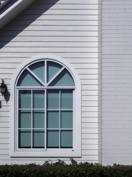 Cost of Curved Window Replacement in Van Nuys