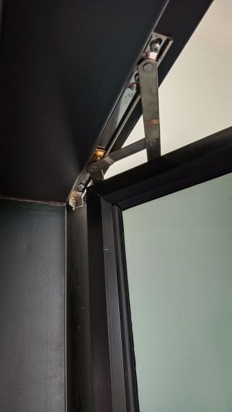 Cost of Pivot Window Replacement in Van Nuys